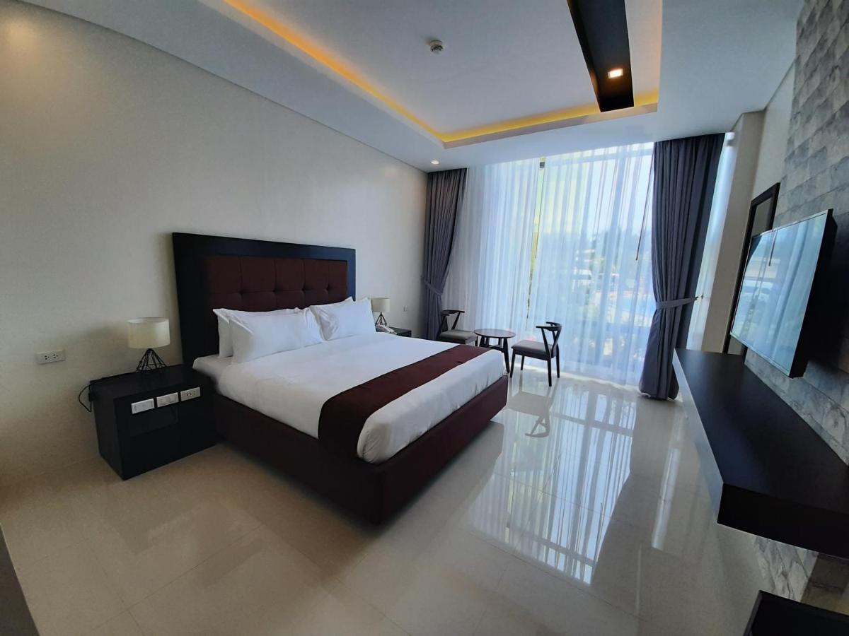 Winrich Hotel Мактан Экстерьер фото