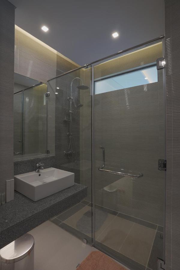 Winrich Hotel Мактан Экстерьер фото