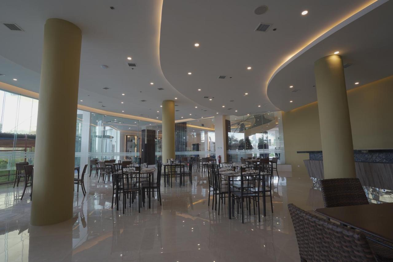 Winrich Hotel Мактан Экстерьер фото