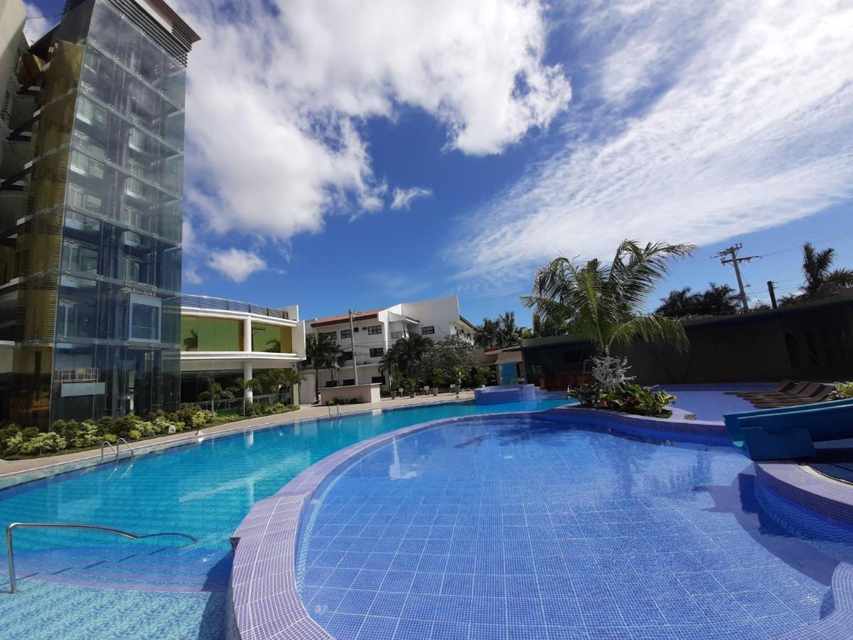 Winrich Hotel Мактан Экстерьер фото